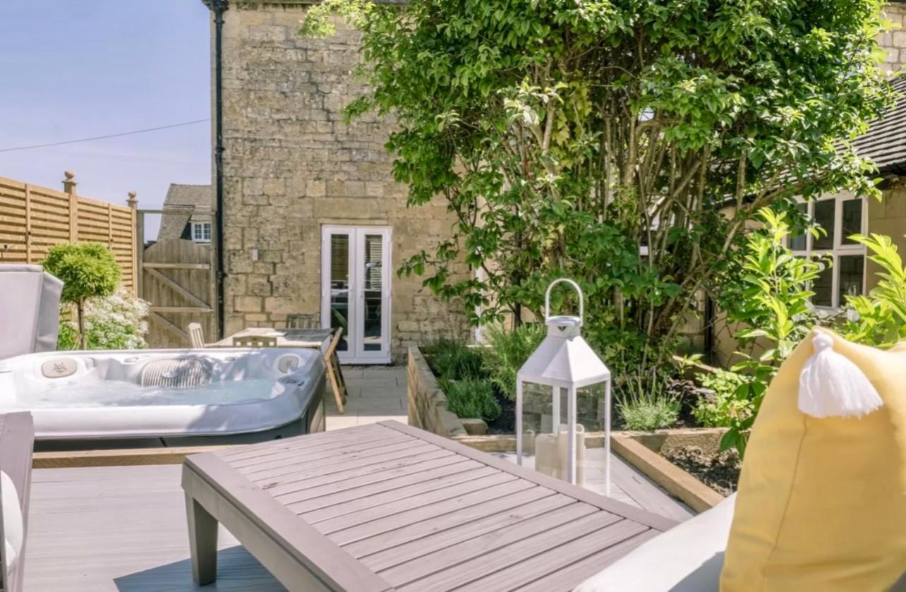 Luxury Cotswolds Cottage With Hot Tub Winchcombe Exterior photo